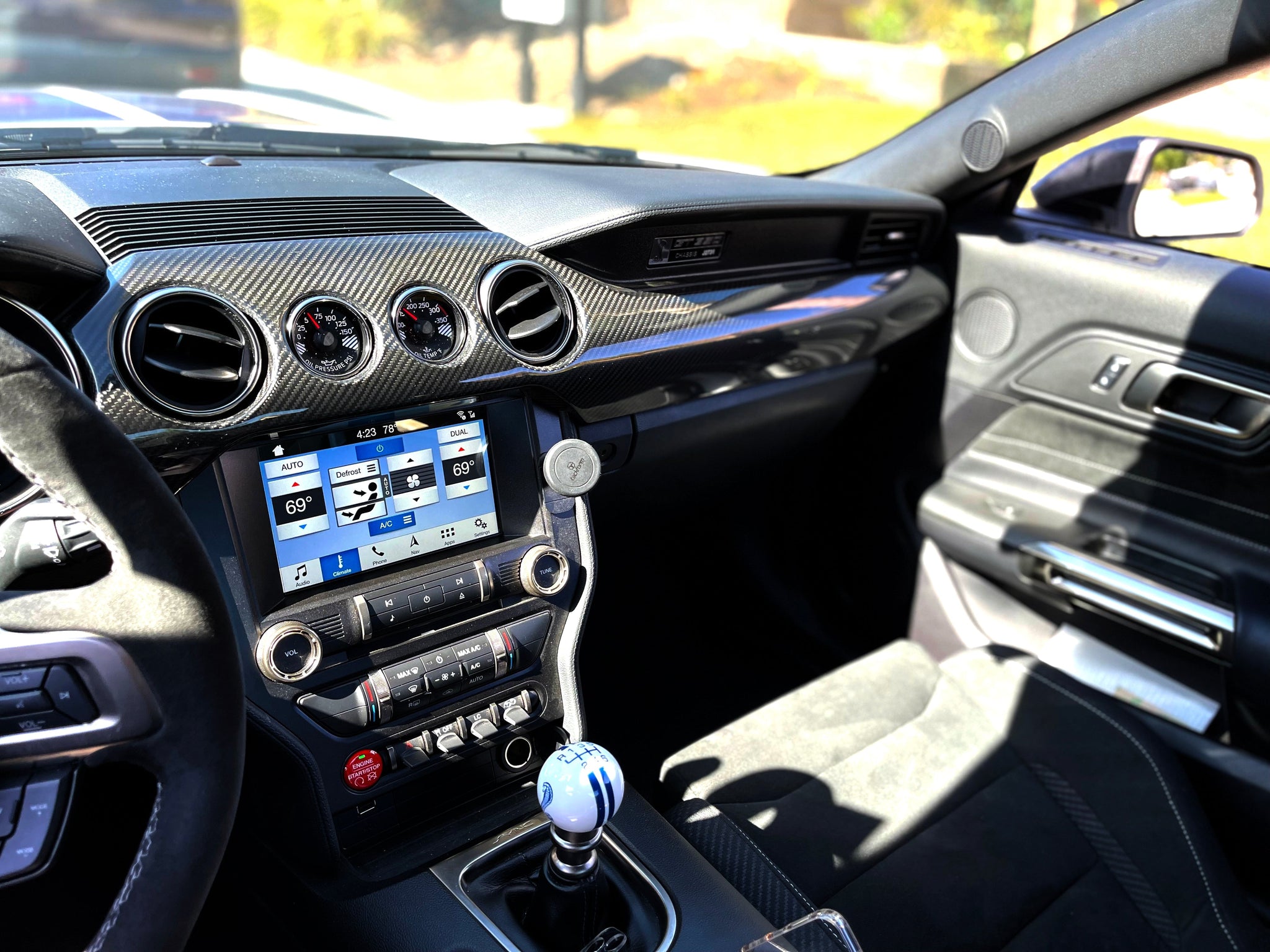 2015-2020 Ford s550 Mustang - Real Carbon Fiber Dashboard 10 PC Interior Performance Pack (4 Holes) - Gloss Black