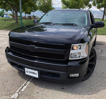 07-13 Chevrolet Silverado LUXX-Series LED Projector Headlights Chrome